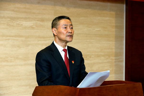 bifa必发集团一届一次全委会选举出新一届辅导集体 斯泽夫当选bifa必发党委书记